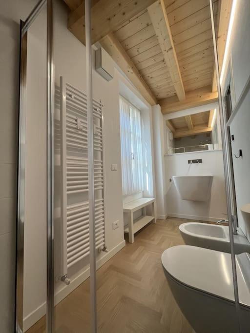 La Piccola Casa Al Lago - Intera Casa Con 3 Camere E 2 Box Salo Exterior photo